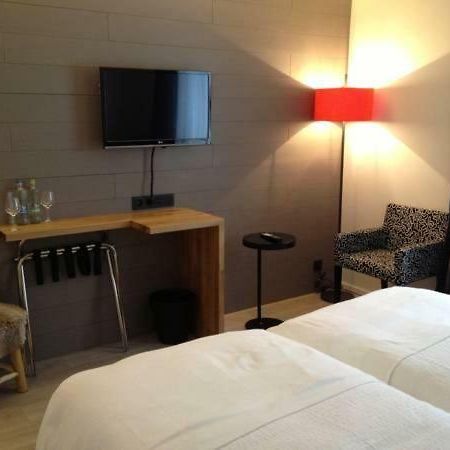 Guesthouse Au Coin De La Rue Malmedy Luaran gambar