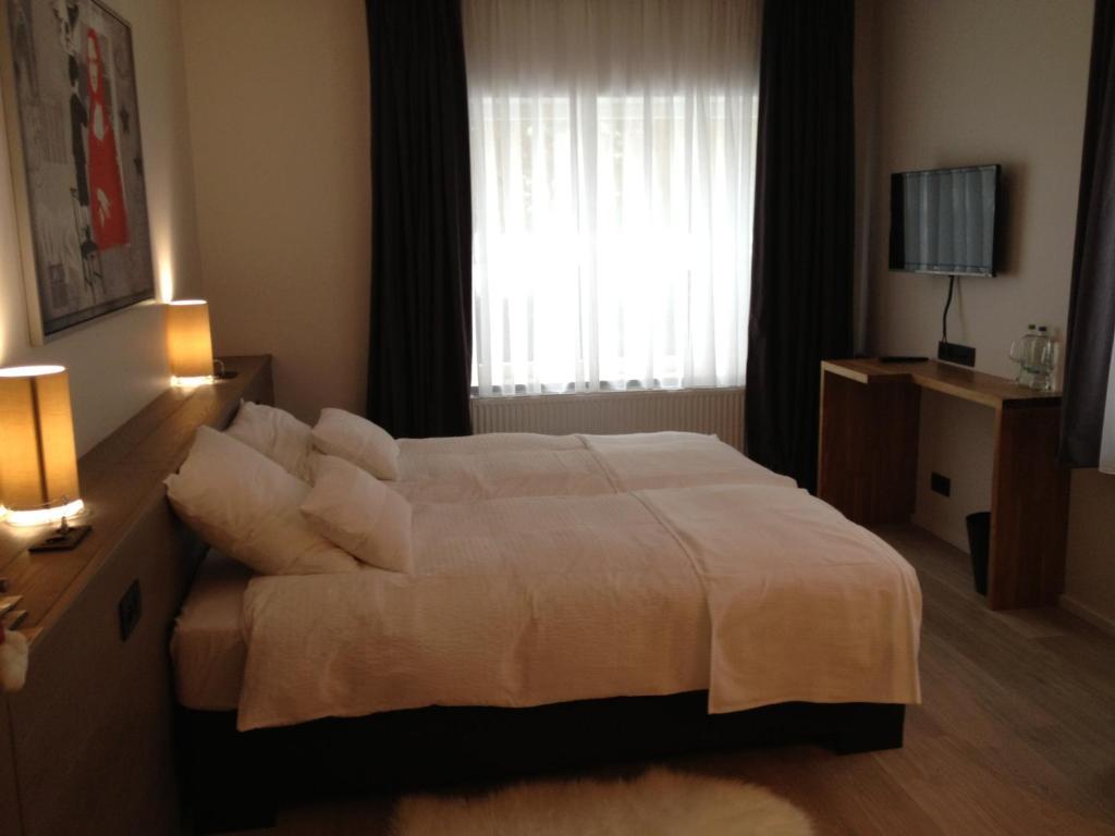 Guesthouse Au Coin De La Rue Malmedy Luaran gambar
