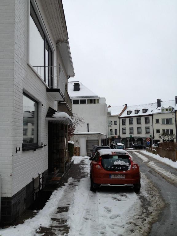 Guesthouse Au Coin De La Rue Malmedy Luaran gambar