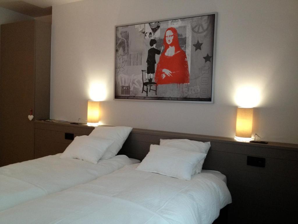 Guesthouse Au Coin De La Rue Malmedy Luaran gambar