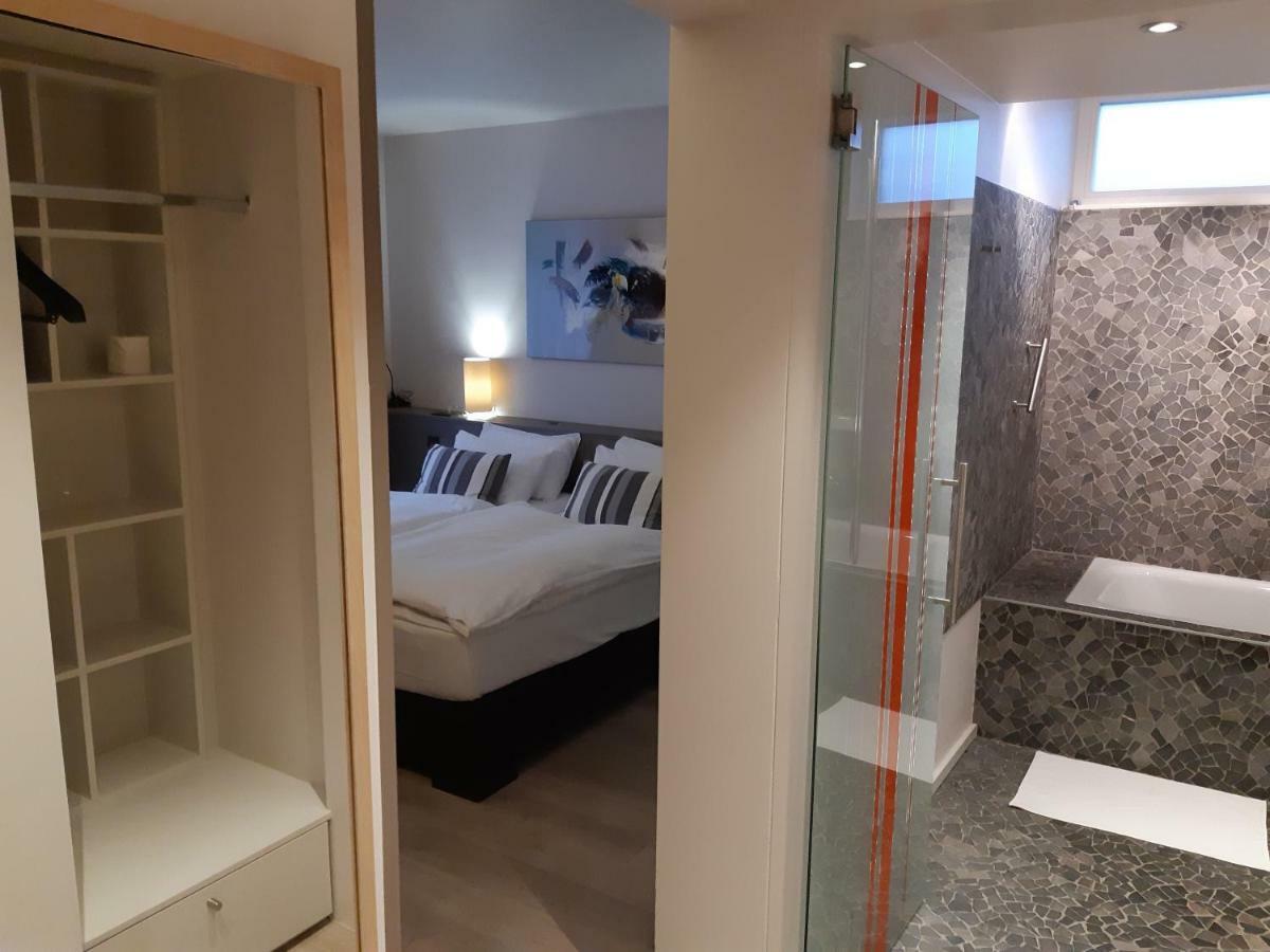 Guesthouse Au Coin De La Rue Malmedy Luaran gambar