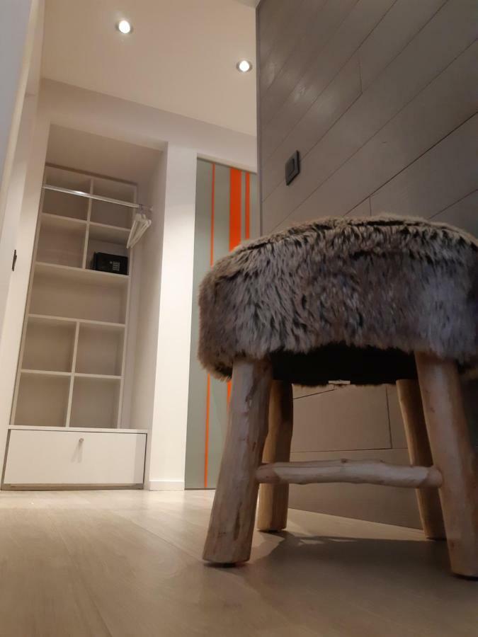 Guesthouse Au Coin De La Rue Malmedy Luaran gambar