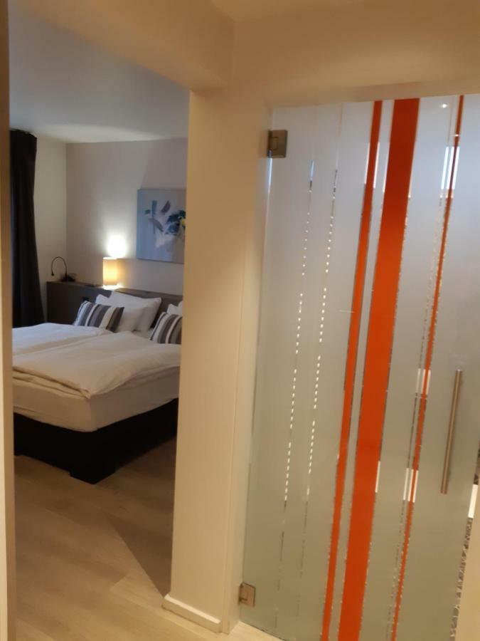 Guesthouse Au Coin De La Rue Malmedy Luaran gambar